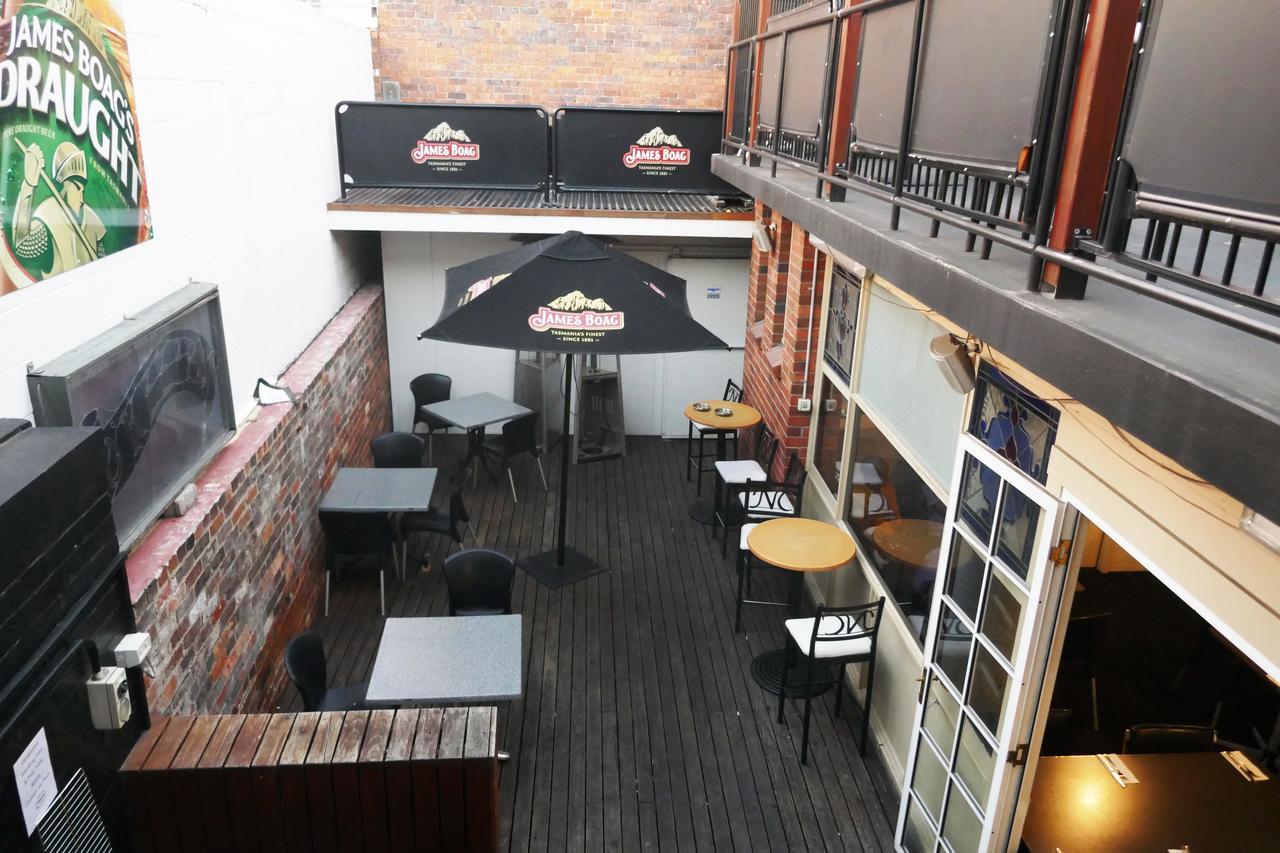لونسيستون Okeefes Hotel Backpackers المظهر الخارجي الصورة